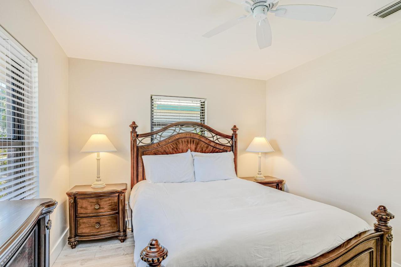 Menorca Court Villa Marco Island Exterior photo